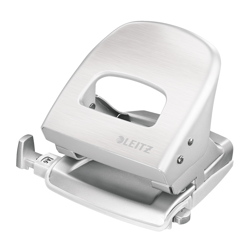 Caurumotājs LEITZ STYLE caurumo līdz 30 lapām, satīna baltā krāsā